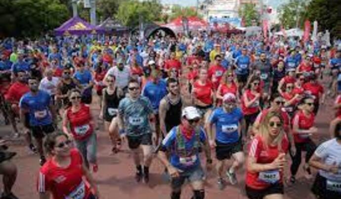 Bozcaada Yarı Maraton ve 10K Koşusu