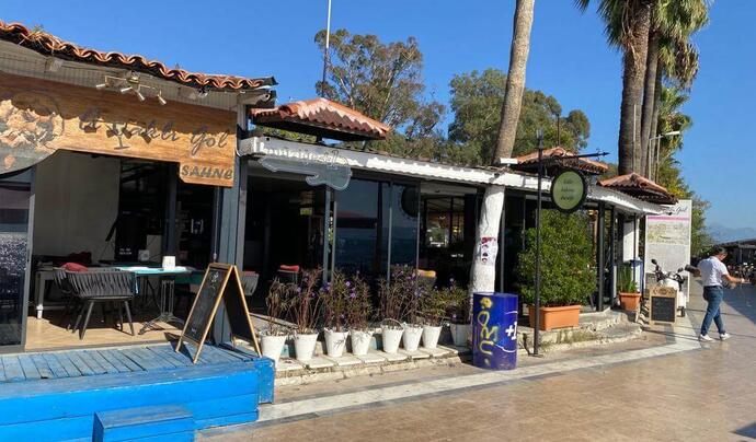 Ayaklı Göl Cafe & Restaurant