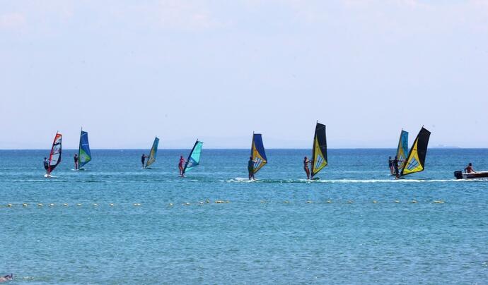 Crazy Island Windsurf and Kite Center