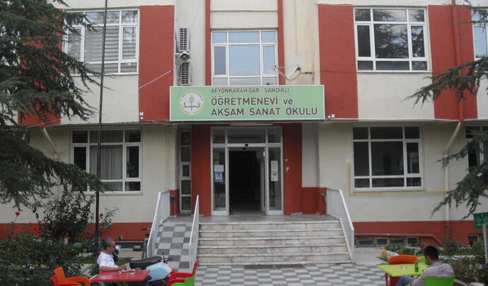 Sandıklı Öğretmenevi ve Akşam Sanat Okulu