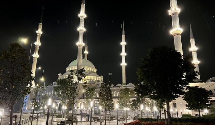 Taşoluk Yeşil Camii