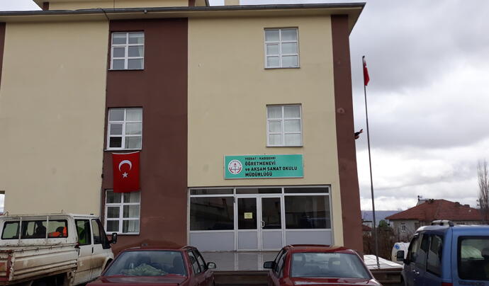 Kadışehri Öğretmenevi ve Akşam Sanat Okulu