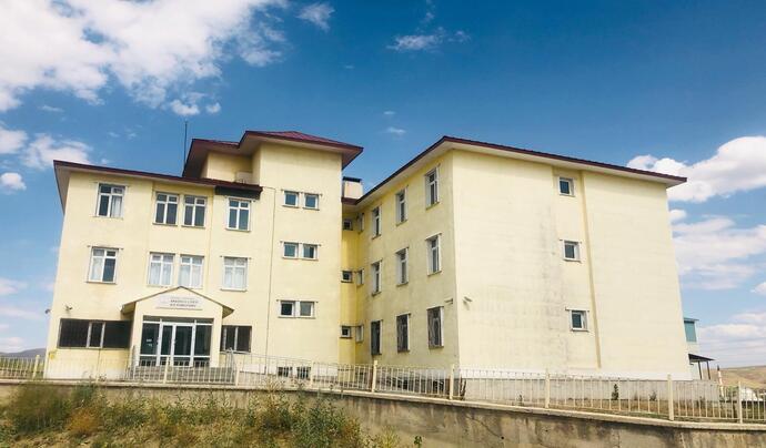 Karaçoban Öğretmenevi ve Akşam Sanat Okulu