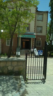 Başkale Öğretmenevi ve Akşam Sanat Okulu