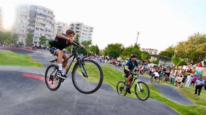 Karşıyaka Zeynep Arslan Bisiklet Parkı