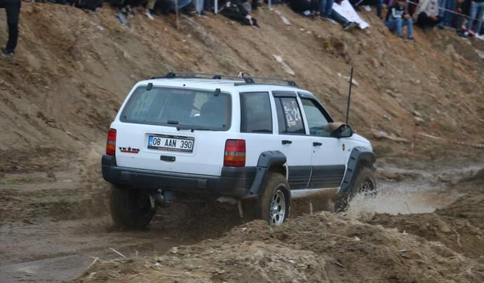 Artvin Jeep Safari