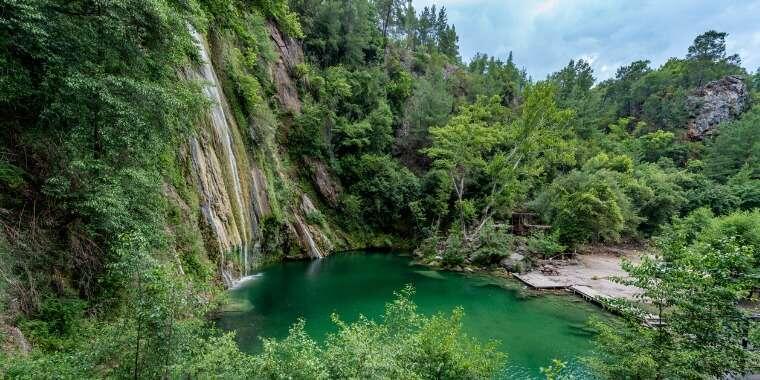 Antalya'nın Saklı Hazinesi: Uçansu Şelalesi ve Sillyon Antik Kenti