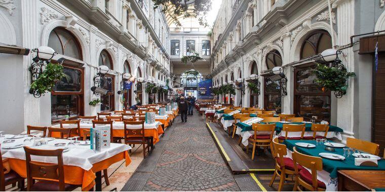 Taksimin En Eski Şahitleri 11 Beyoğlu Pasajı