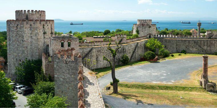 Anadolu'nun Tarihine Yön Veren 14 Simge istanbul surları