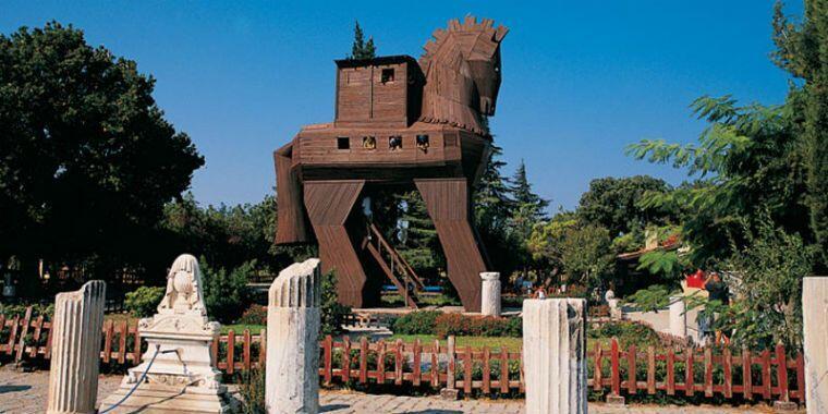 Anadolu'nun Tarihine Yön Veren 14 Simge truva atı