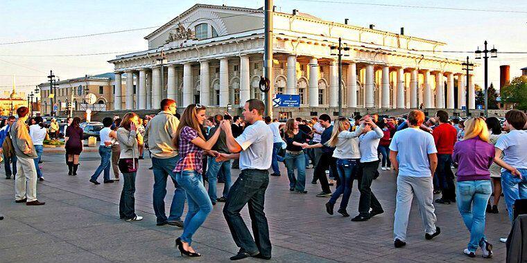 st.petersburg sokak müziği