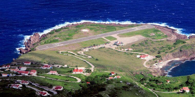 Juancho E. Yrausquin Airport