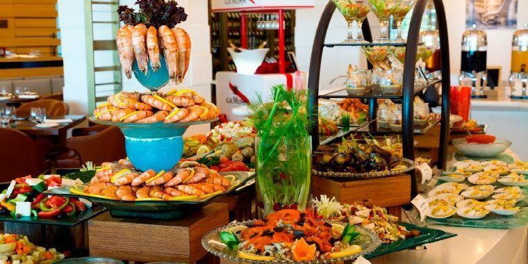 Conrad İstanbul Bosphorus brunch