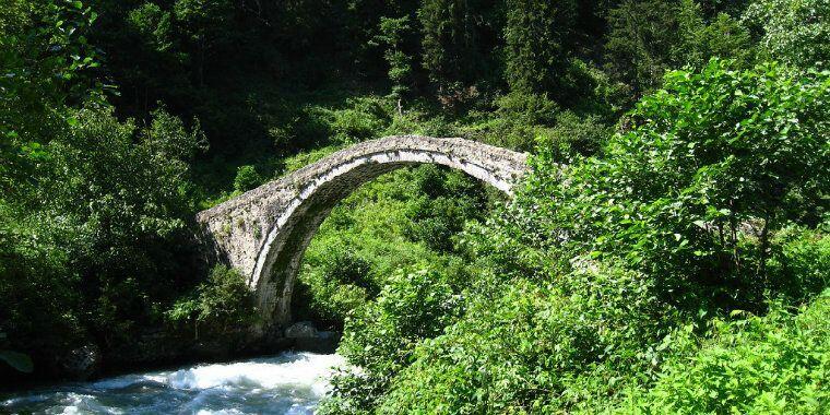 Rize taş köprüleri