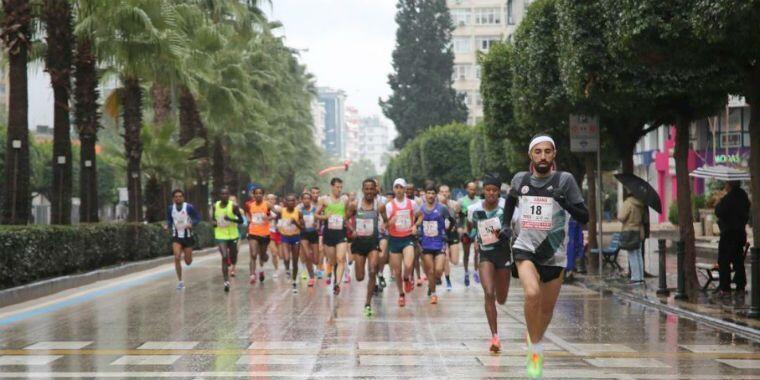 Türkiye'de Mutlaka Katılmanız Gereken 10 Koşu Maratonu portakal çiçeği koşusu