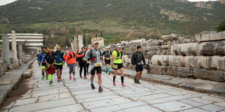 Türkiye'de Mutlaka Katılmanız Gereken 10 Koşu Maratonu efes ultra maratonu
