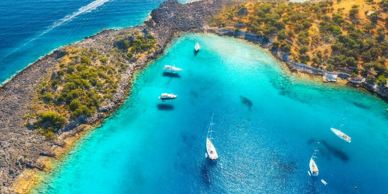 Cam Berraklığında Bir Deniz: Akvaryum Koyu