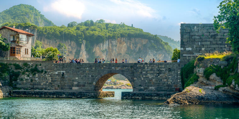 Amasra’yı Bir Kitap ve Bir Film Eşliğinde Keşfedin