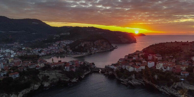 Amasra’yı Bir Kitap ve Bir Film Eşliğinde Keşfedin