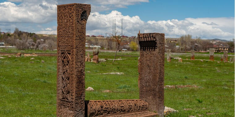 Bitlis'in Tarihi Dokusu: Ahlat Selçuklu Mezarlığı
