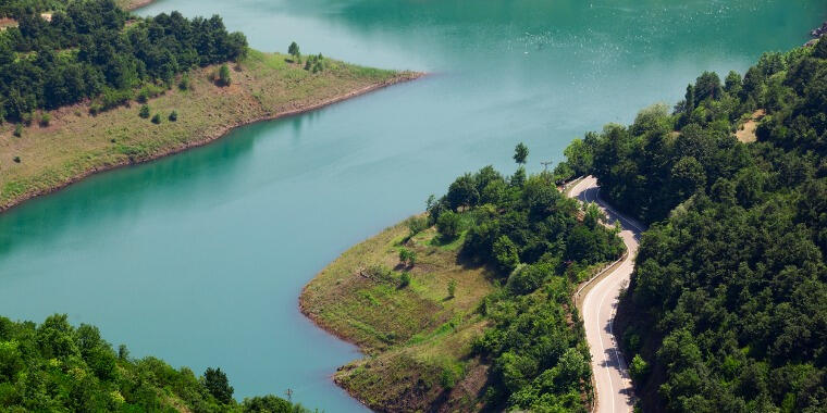 İzmit Yuvacık Barajı Manzarasında Kahvaltı