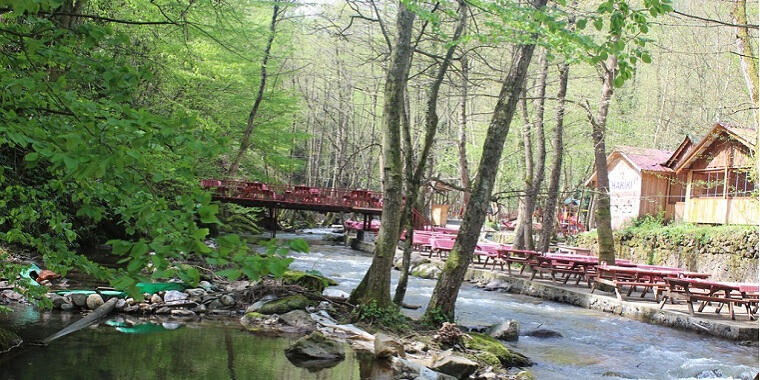 İzmit Yuvacık Barajı Manzarasında Kahvaltı