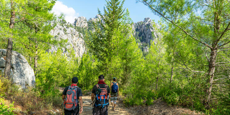 Antalya'nın Saklı Hazinesi: Uçansu Şelalesi ve Sillyon Antik Kenti