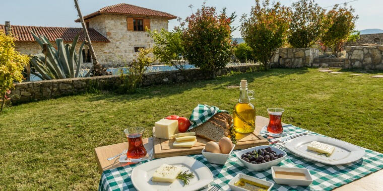 Bir İlkbahar Rotası: Ulamış Köyü, İzmir