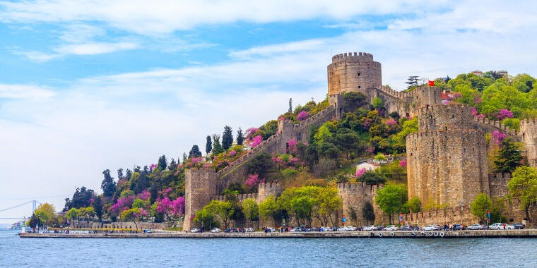 İstanbul’da Erguvan Zamanı