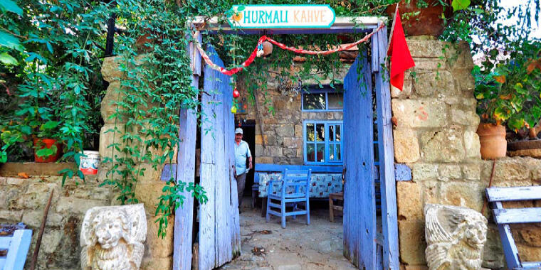 Kazdağları'nın Yamacında Küçük Bir Köy: Enfes Dondurmalarıyla Ünlü Adatepe Köyü
