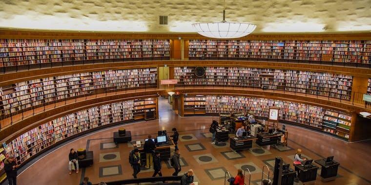 Stockholm Halk Kütüphanesi
