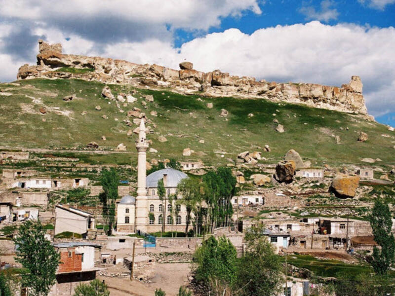 Карс. Kars Меркез. Турецкая Cerme. Zivins.