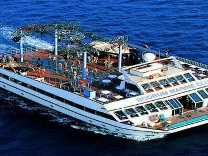 club catamaran bodrum fiyat