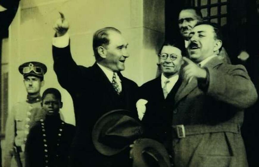 Hiç Görmediğiniz Fotoğraflarıyla Atatürk'ü Özlemle Anıyoruz