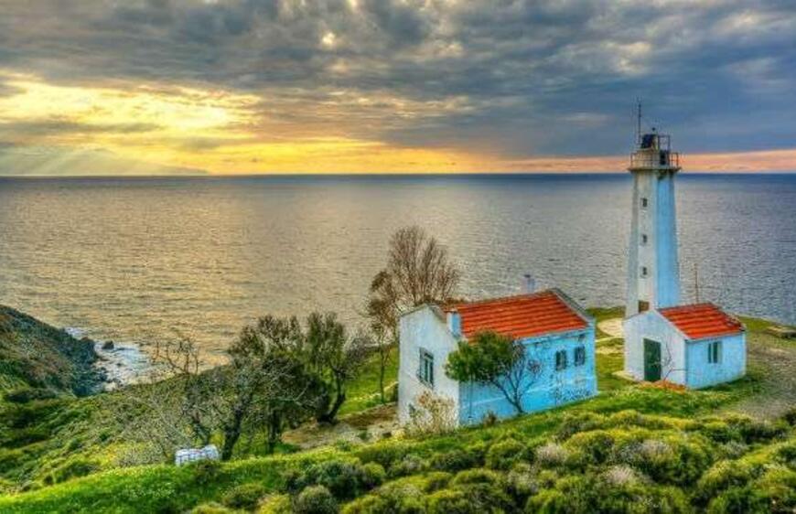 Fotoğraflarıyla Bile Huzur Veren 19 Deniz Feneri