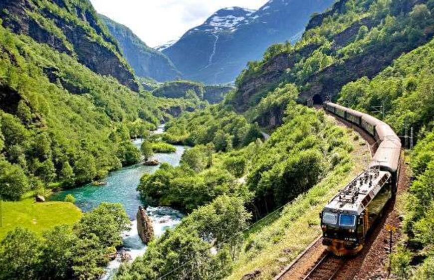 Etkileyici Manzaralarıyla Dünyanın En Uzun 7 Tren Yolculuğu