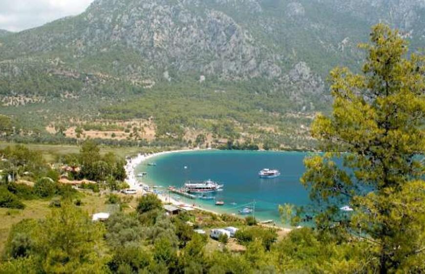 Muğla'da Şahane Bir Kamp Alanı: Akbük Koyu