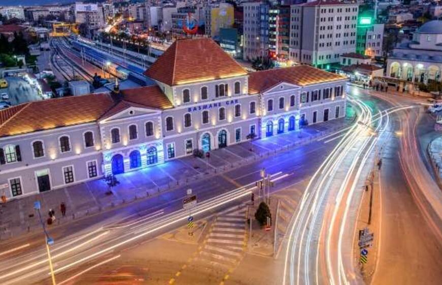 İzmir’in Bir Dönem Parlayan Yıldızı Basmane Semtinin İlginç Hikayesi