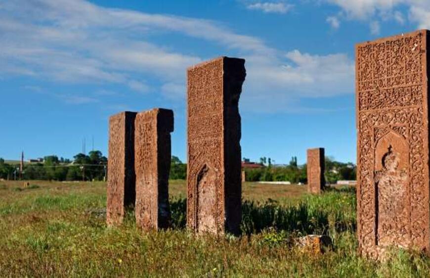 Bitlis'in Tarihi Dokusu: Ahlat Selçuklu Mezarlığı