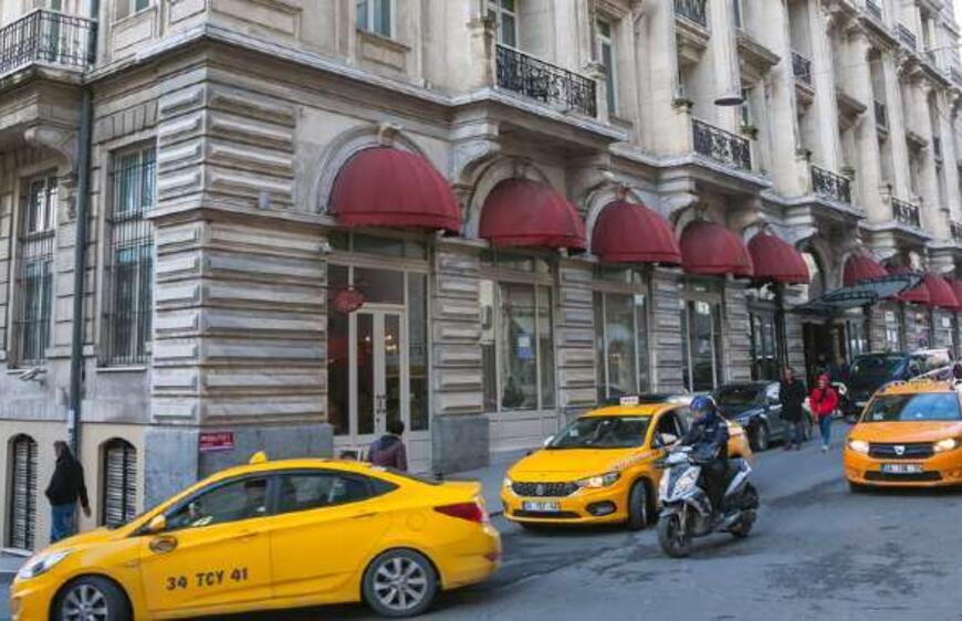 İstanbul’un En Tarihi Oteli: Tüm Gizemleriyle Pera Palas Hotel
