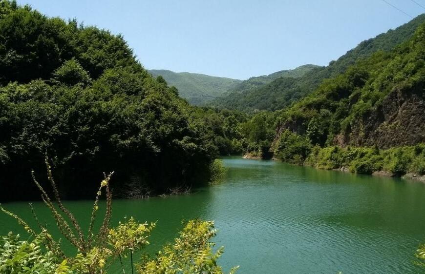 İzmit Yuvacık Barajı Manzarasında Kahvaltı