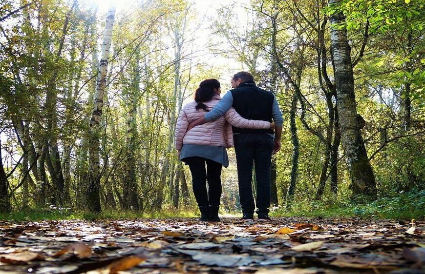 Sonbaharda Evlenenler İçin En Romantik Balayı Rotaları ve Otel Önerileri