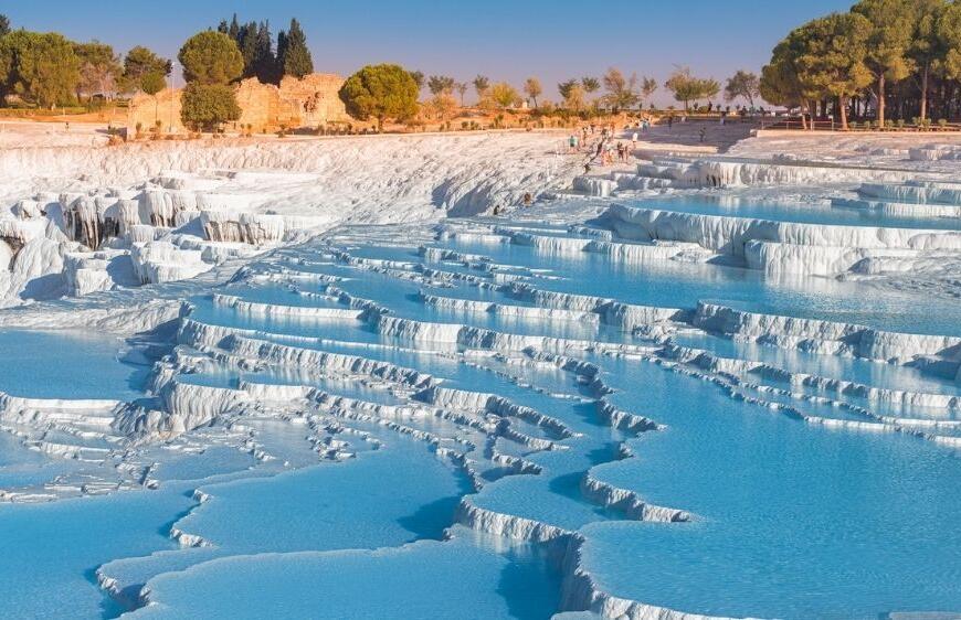 Pamukkale travertenleri giriş ücreti nedir, hangi saatlerde açık? Nasıl kıyafet tercih edilmeli, ayakkabı ile girilir mi?