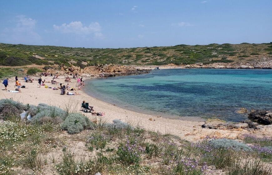 Bozcaada Ayazma Plajı giriş ücreti ne kadar, deniz suyu soğuk mu?