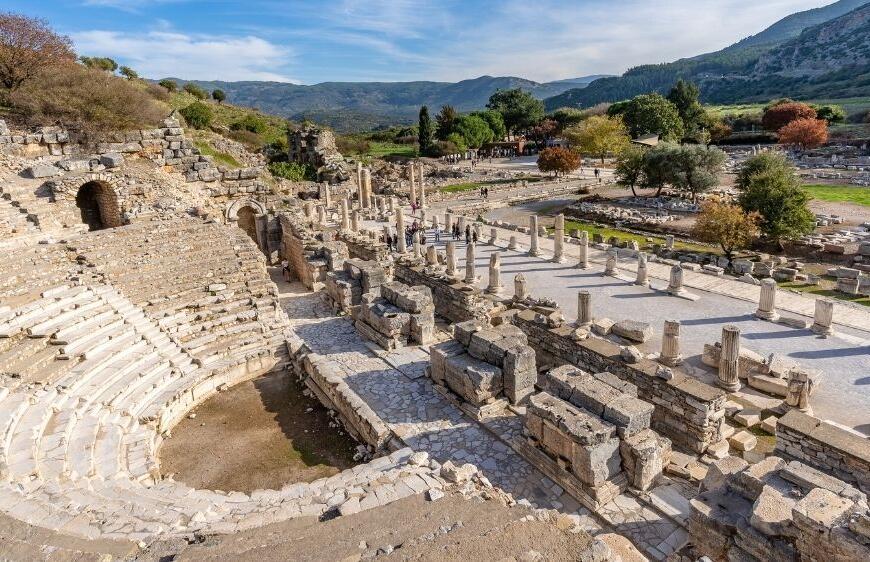 Efes Antik Kenti konserlerine giriş için yaş sınırı var mı? 