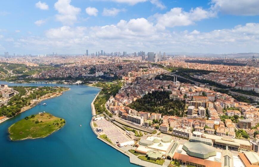 İstanbul’u Yüksekten Keşfedin: Emaar SkyView Nerede, Nasıl Gidilir?